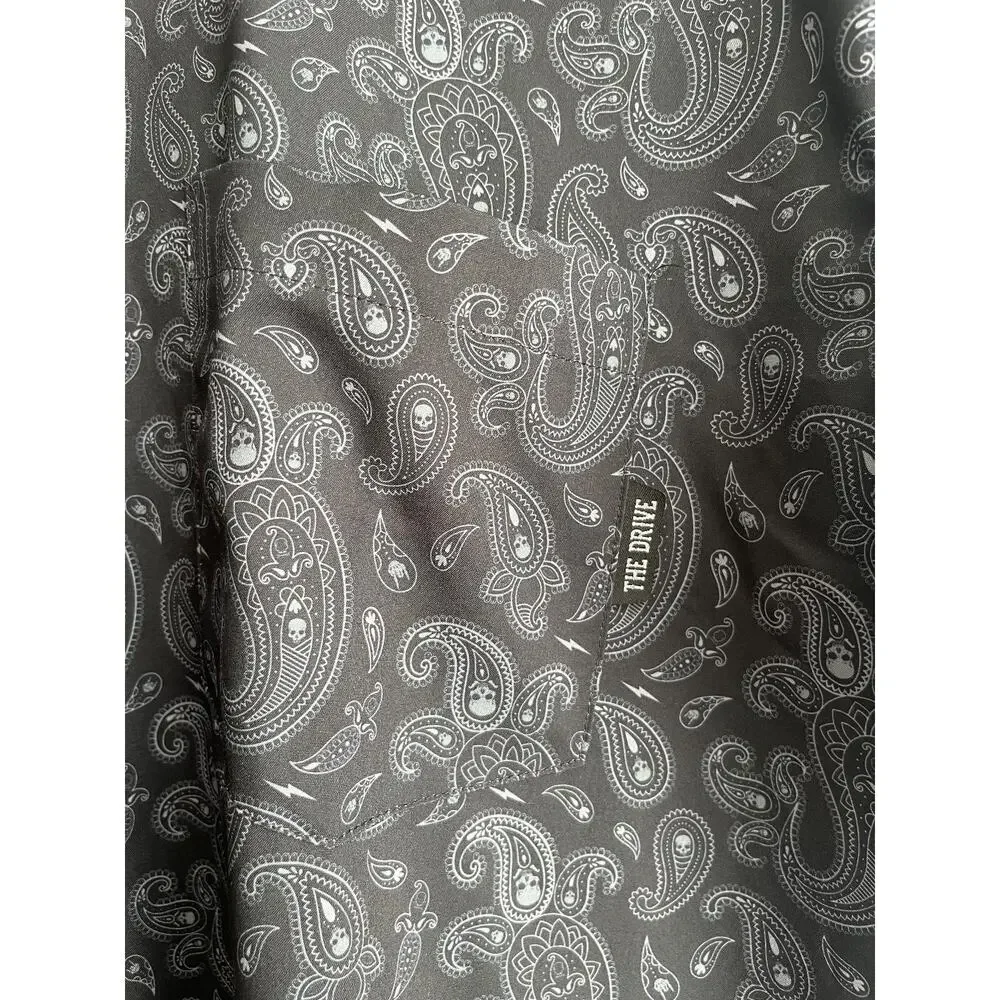 The Drive Clothing Men’s XL Skull Paisley Short Sleeve Button Up Shirt Black